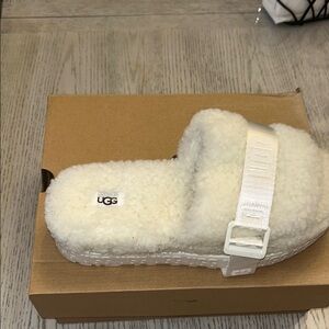 UGG Cream Fluffy Slide Sandals